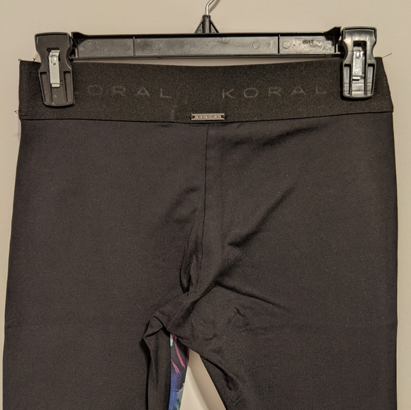 Koral abstract multicolor black cropped leggings size small - Picture 5 of 8